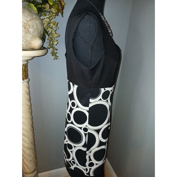 AB Studio Shift Dress Womens Sz 10 Black White Geometric Square Neck Sleeveless - Picture 3 of 8